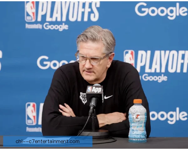 NBA季后赛阻挡犯规判断升级，裁判尺度更需统一